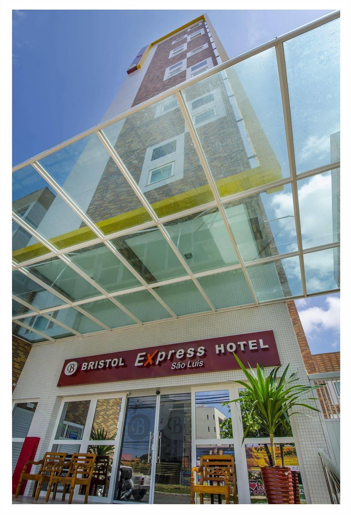 Profissionalle Hotel São Luís Exterior foto